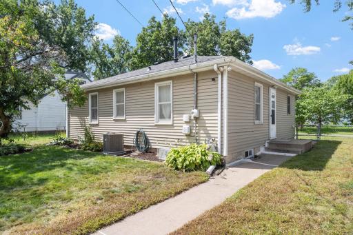 4748 Yates Avenue N, Minneapolis, MN 55429