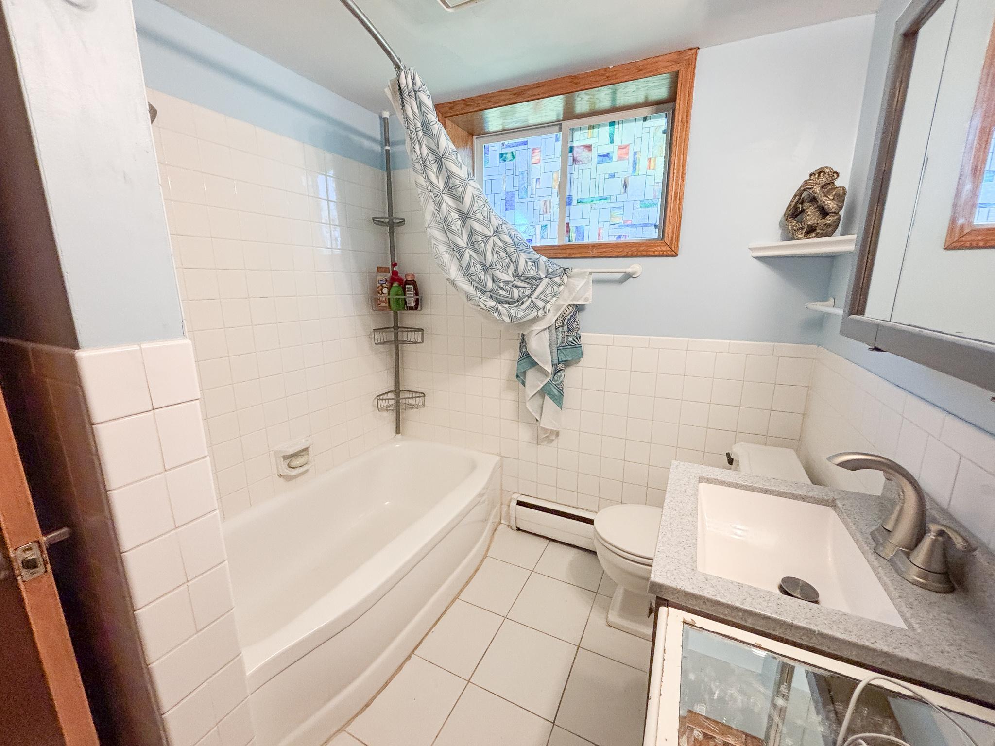 LL Bathroom Unit 1