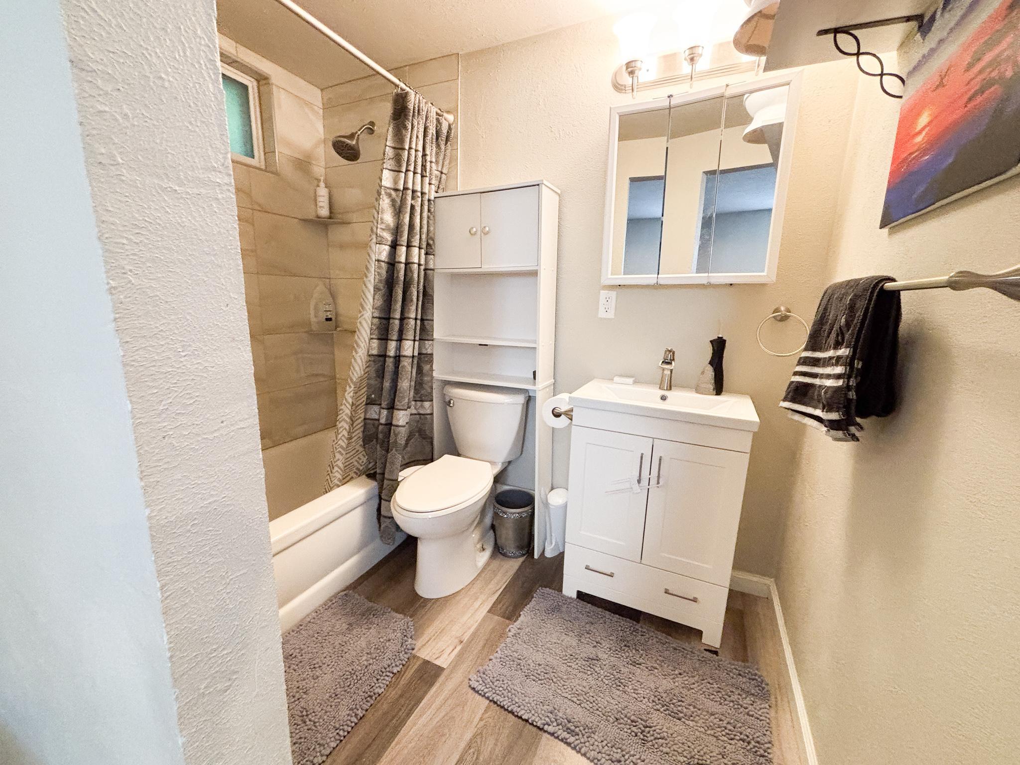 LL Bathroom Unit 2