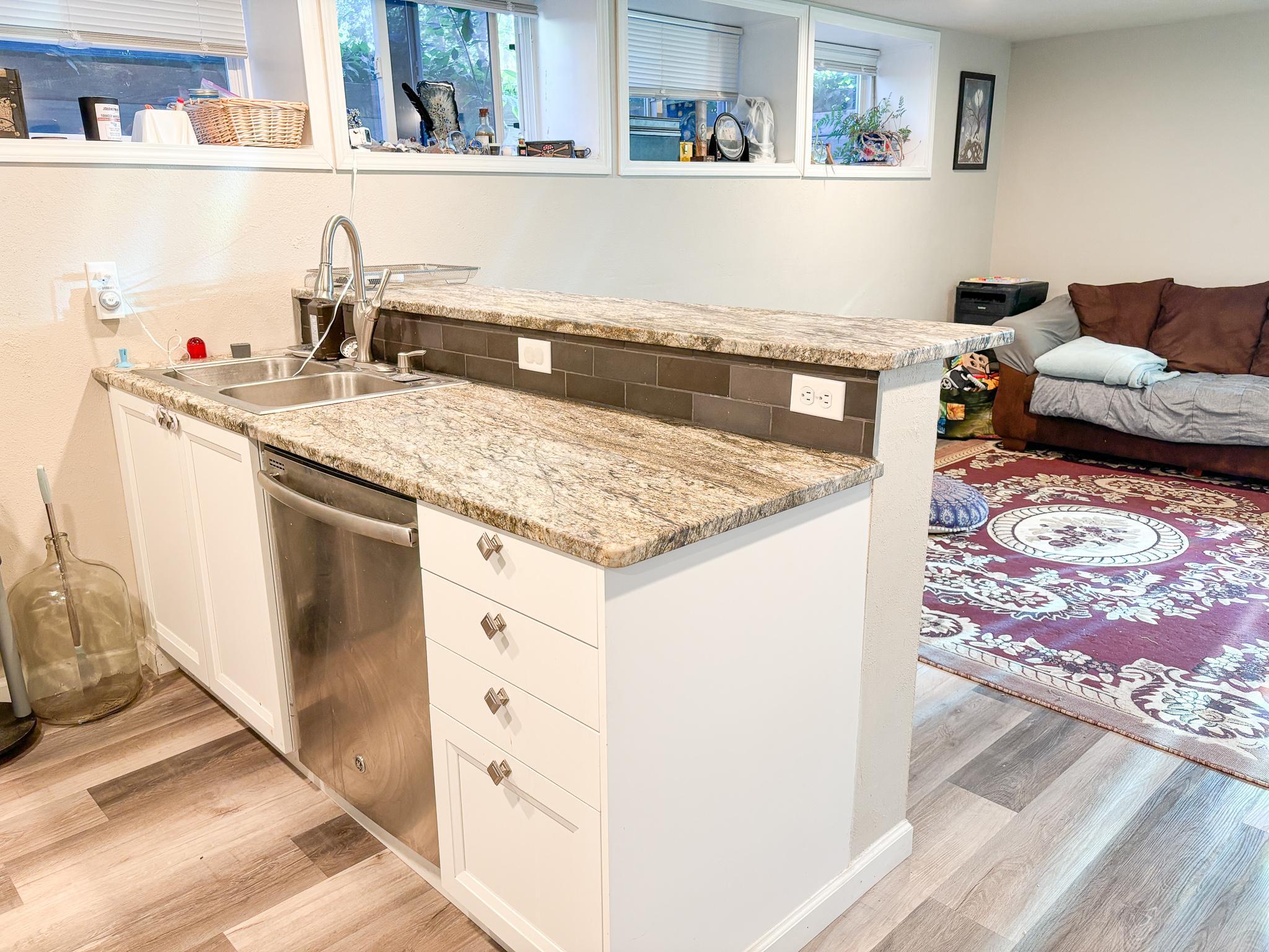 LL Kitchen Unit 2