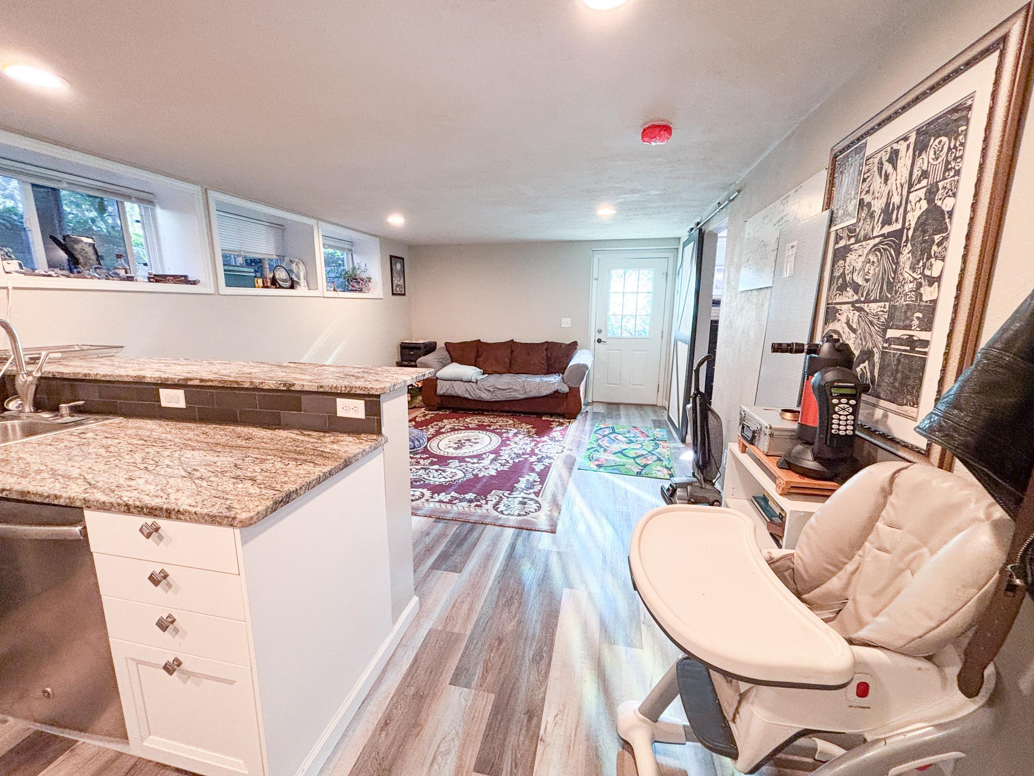 LL Living Room/Kitchen Unit 2