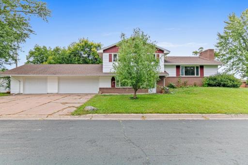 139 Birch Drive NE, Forest Lake, MN 55025