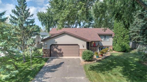877 96th Avenue NE, Minneapolis, MN 55434