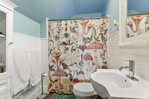 3917 27th Avenue S, Minneapolis, MN 55406