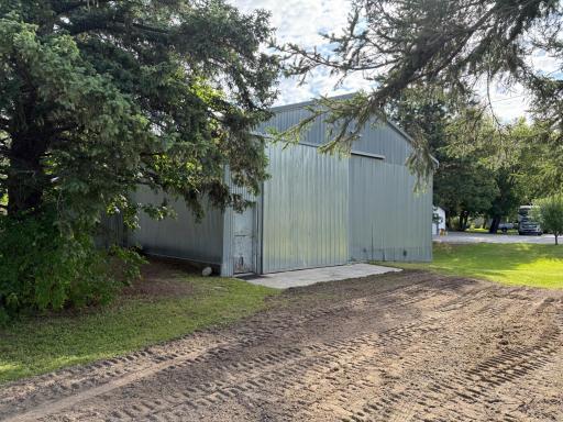 Detached garage view from the south west.jpg