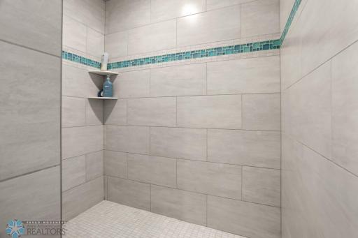 446 Trent Jones Drive, Oxbow, ND 58047