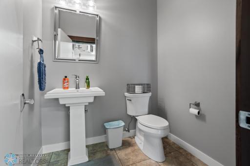 446 Trent Jones Drive, Oxbow, ND 58047
