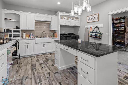446 Trent Jones Drive, Oxbow, ND 58047