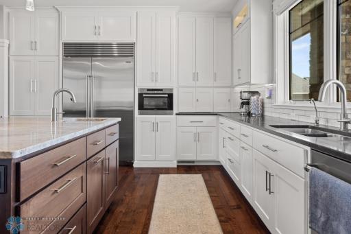 446 Trent Jones Drive, Oxbow, ND 58047