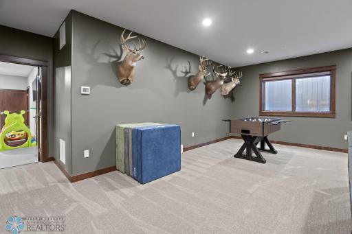 446 Trent Jones Drive, Oxbow, ND 58047