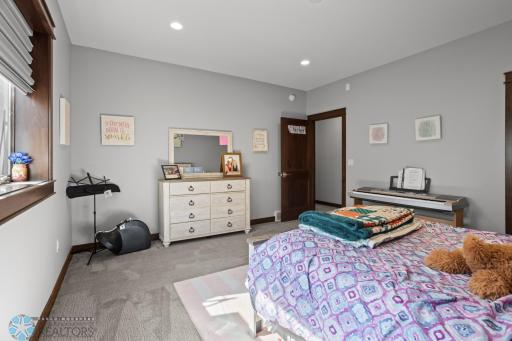446 Trent Jones Drive, Oxbow, ND 58047
