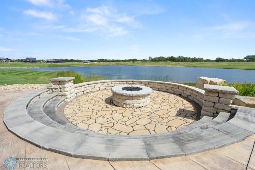 446 Trent Jones Drive, Oxbow, ND 58047