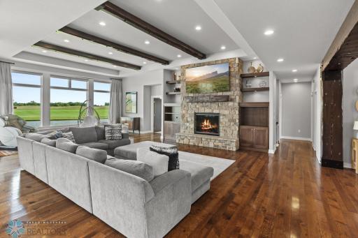 446 Trent Jones Drive, Oxbow, ND 58047