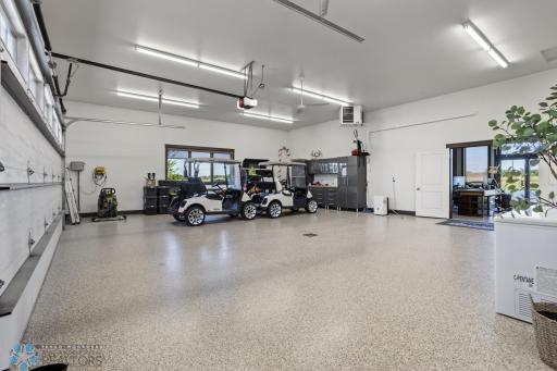 446 Trent Jones Drive, Oxbow, ND 58047