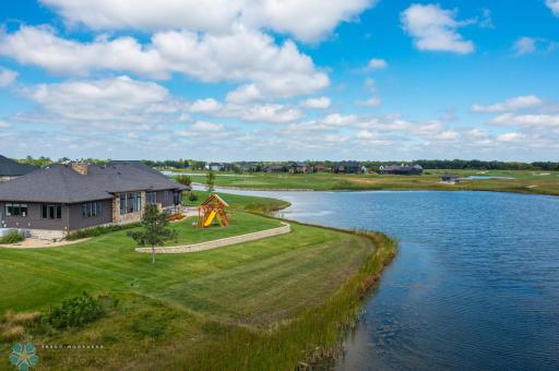 446 Trent Jones Drive, Oxbow, ND 58047