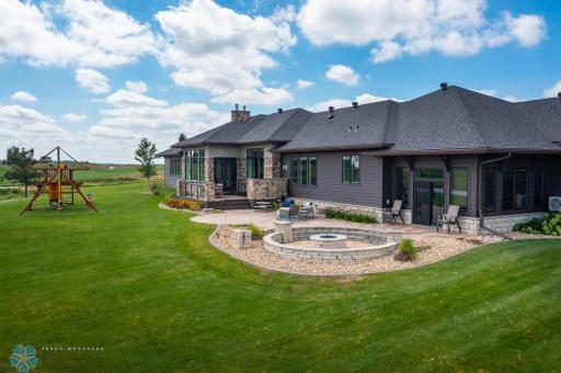446 Trent Jones Drive, Oxbow, ND 58047