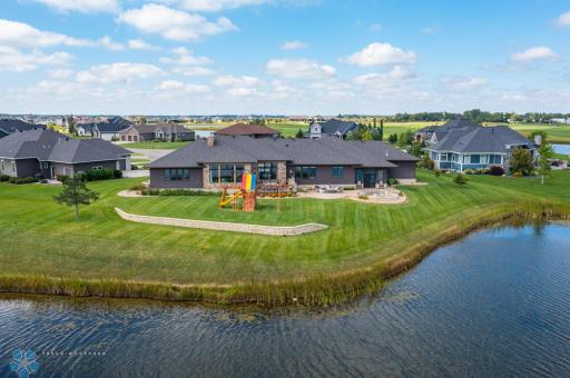 446 Trent Jones Drive, Oxbow, ND 58047