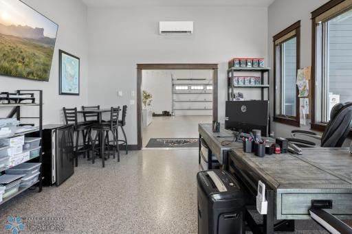 446 Trent Jones Drive, Oxbow, ND 58047