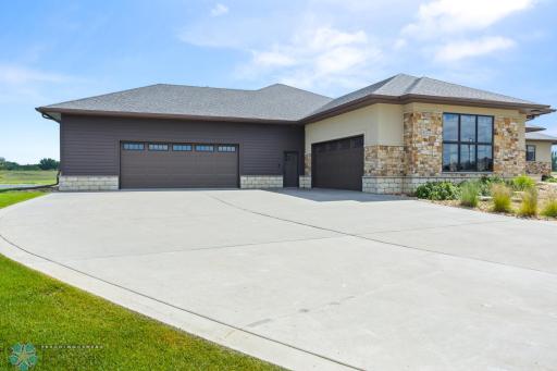 446 Trent Jones Drive, Oxbow, ND 58047