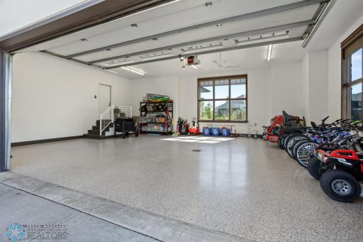 446 Trent Jones Drive, Oxbow, ND 58047