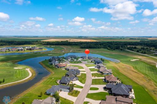 446 Trent Jones Drive, Oxbow, ND 58047