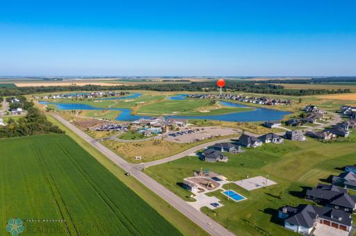 446 Trent Jones Drive, Oxbow, ND 58047