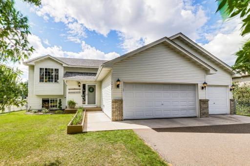 1437 Taft Street S, Cambridge, MN 55008