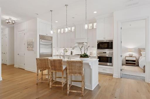 935 Lake Street E, 208, Wayzata, MN 55391