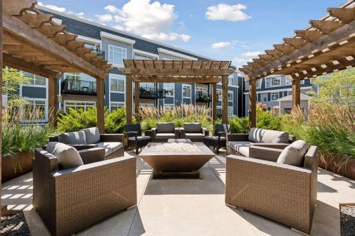 935 Lake Street E, 208, Wayzata, MN 55391