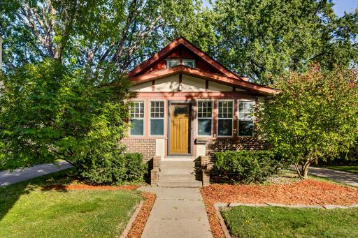 950 Bellows Street, Saint Paul, MN 55118