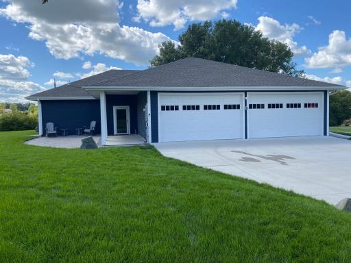 1740 Bay Oaks Drive, Albert Lea, MN 56007