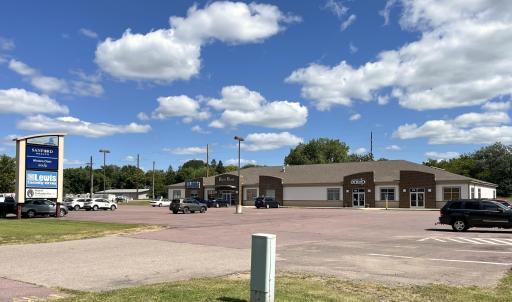 599 2nd Avenue N, Windom, MN 56101