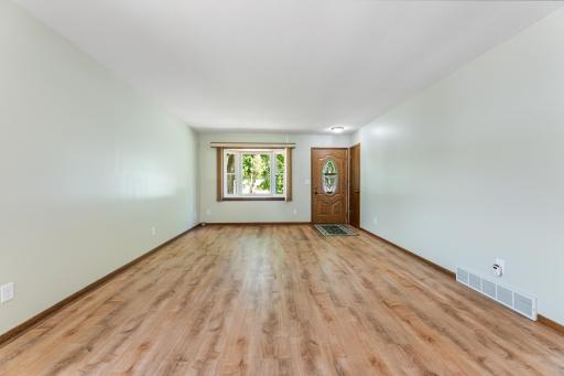 429 S 1st Street, La Crescent, MN 55947