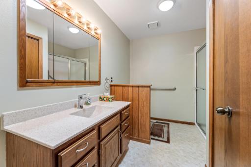 429 S 1st Street, La Crescent, MN 55947