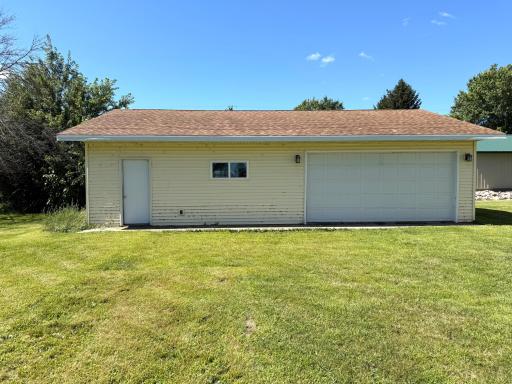 201 2nd Street N, Darfur, MN 56022