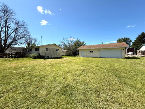 201 2nd Street N, Darfur, MN 56022