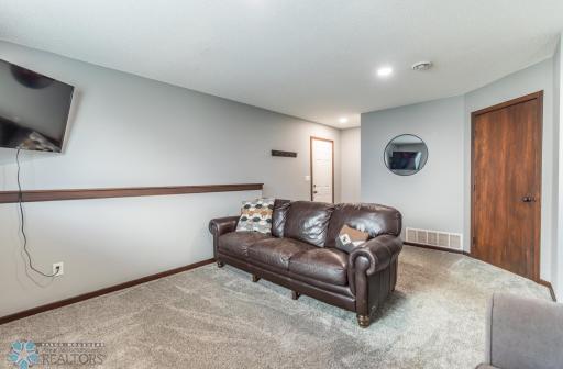 2920 7th Avenue N, Moorhead, MN 56560