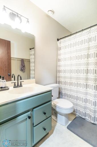 2920 7th Avenue N, Moorhead, MN 56560