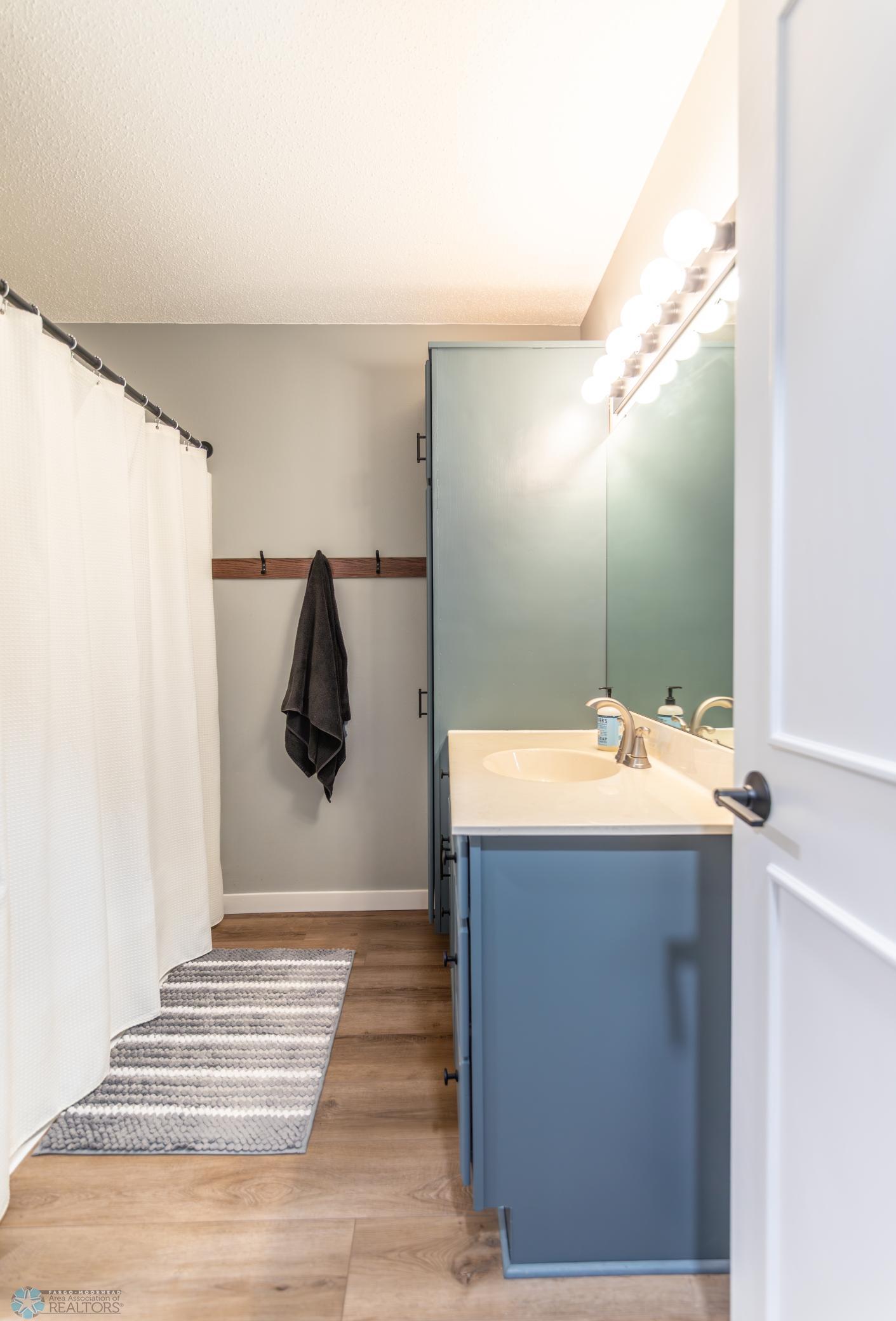 Hollywood Bathroom