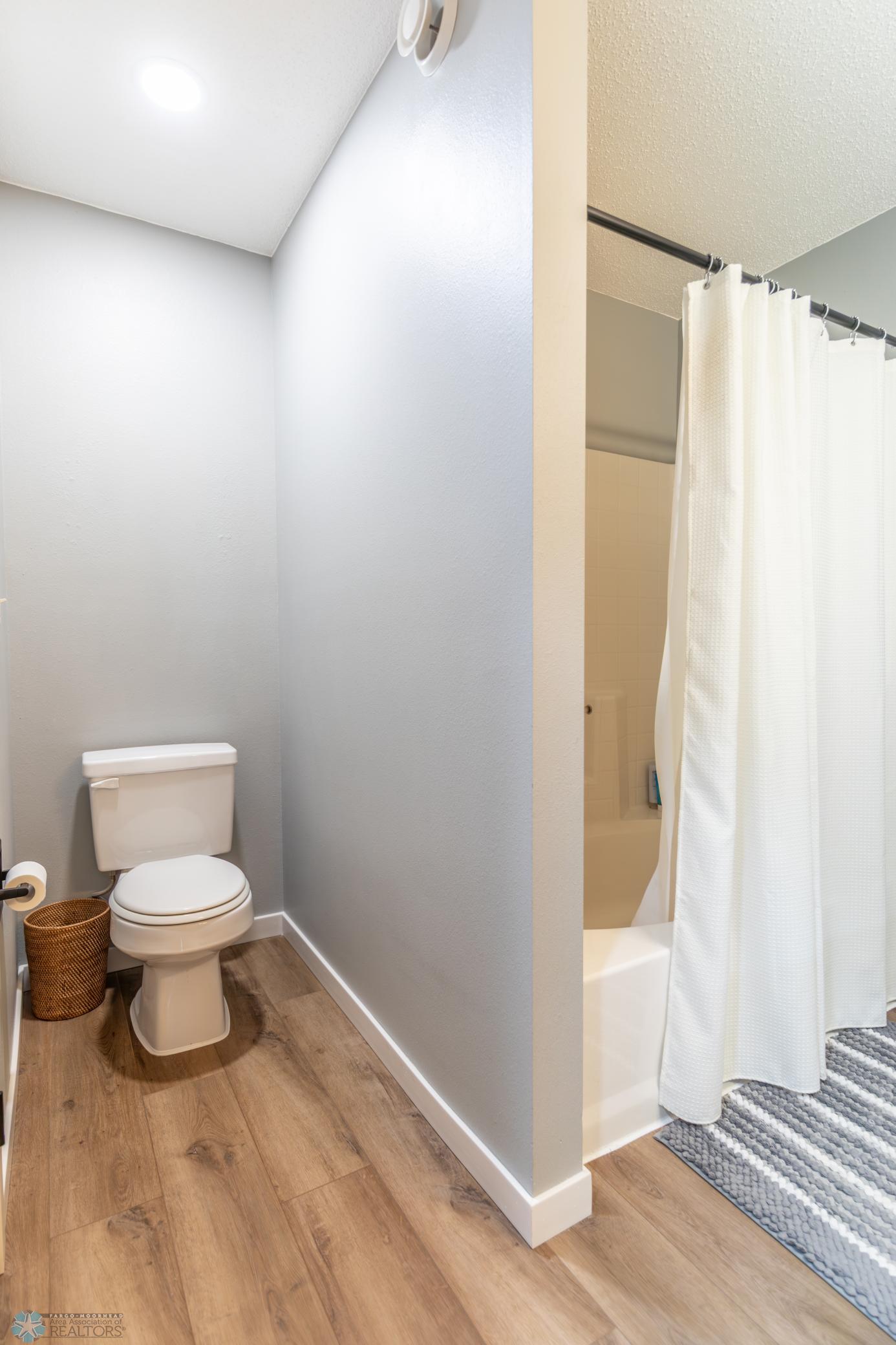 Hollywood Bathroom