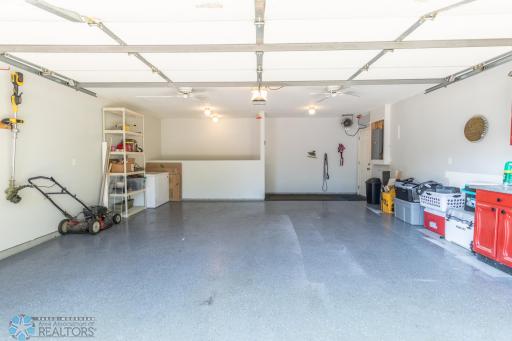 2920 7th Avenue N, Moorhead, MN 56560