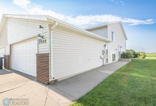 2920 7th Avenue N, Moorhead, MN 56560