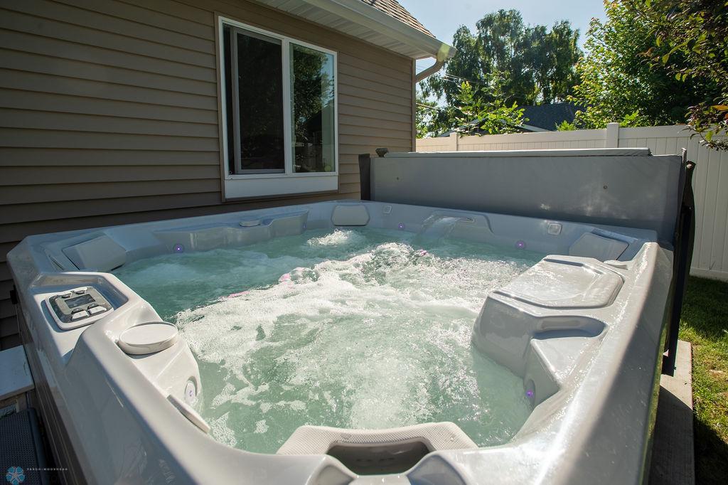 Hot tub