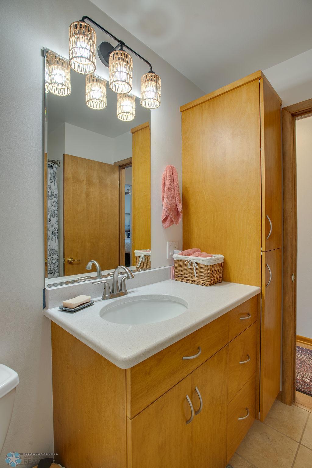 Main floor 2nd bath