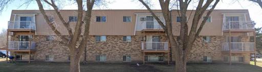 901 Country Club Drive, 204, Marshall, MN 56258