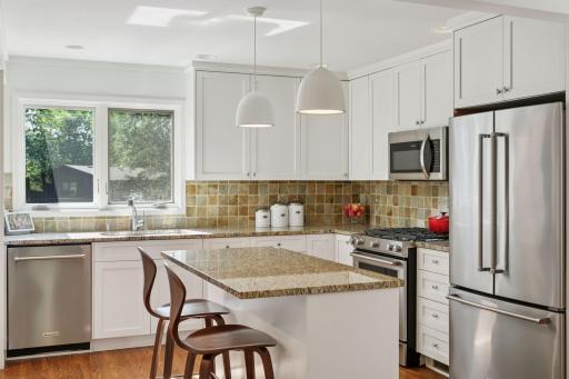 4004 Roanoke Circle, Golden Valley, MN 55422
