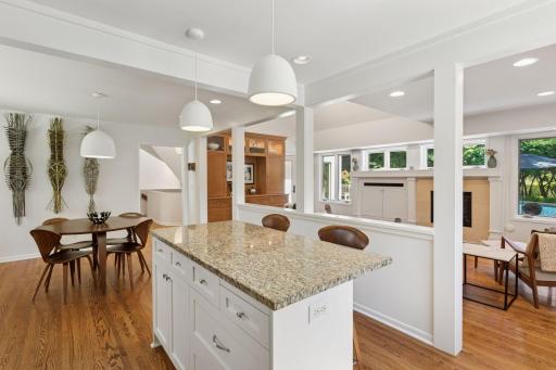 4004 Roanoke Circle, Golden Valley, MN 55422