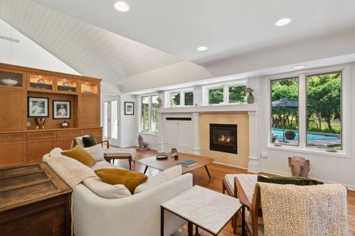 4004 Roanoke Circle, Golden Valley, MN 55422