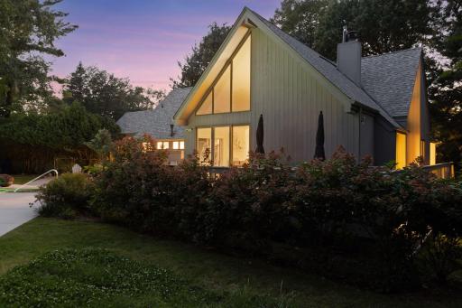 4004 Roanoke Circle, Golden Valley, MN 55422