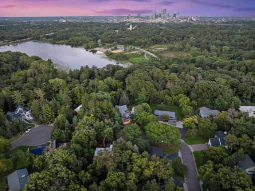 4004 Roanoke Circle, Golden Valley, MN 55422